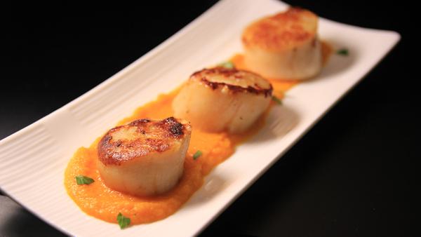 煎帶子配香料甘荀蓉 Scallops with Spiced Carrot Puree